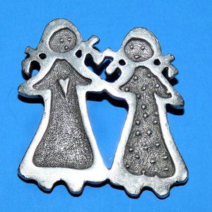 Vintage Two Sisters Brooch Pin Friend Family Signed Cynthia Webb Kindred Spirits